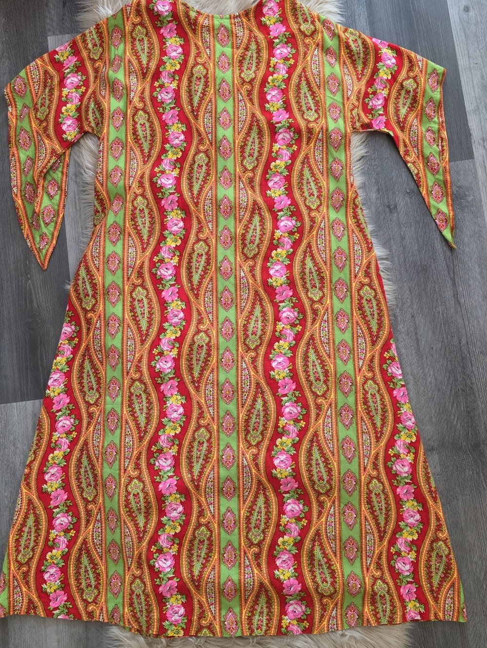 Gaymode Penneys 1960s Vintage Wizard Sleeve‎ Floral Kaftan Dress